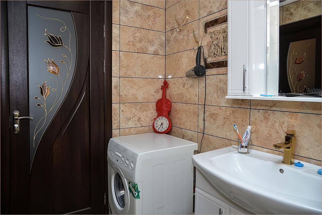 Vip-Apartments Angel Palas Chernivtsi Exterior photo
