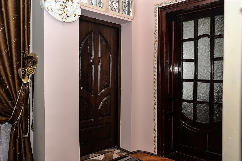 Vip-Apartments Angel Palas Chernivtsi Exterior photo